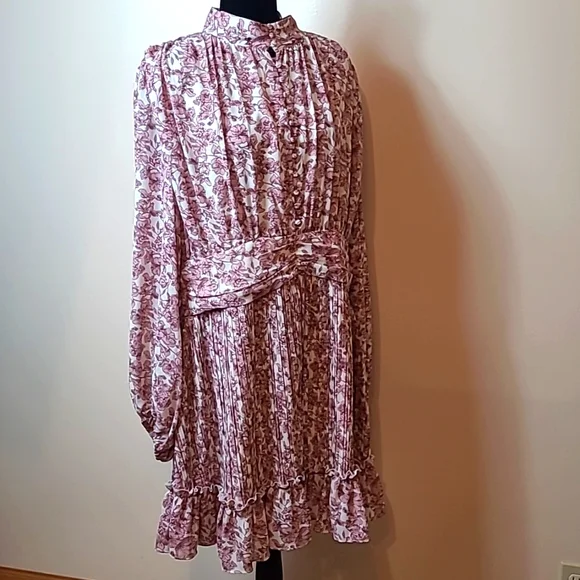 Ivy City Co Brynley Dress in Pink Size 1X - Picture 2 of 11